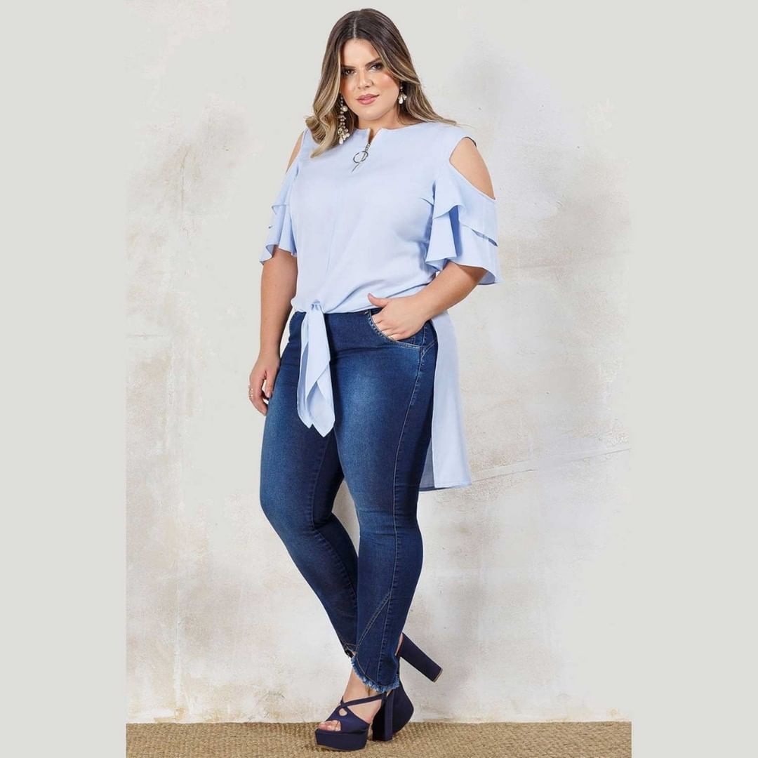 Calça Capri Jeans Plus Size com cinta modeladora super Lipo em
